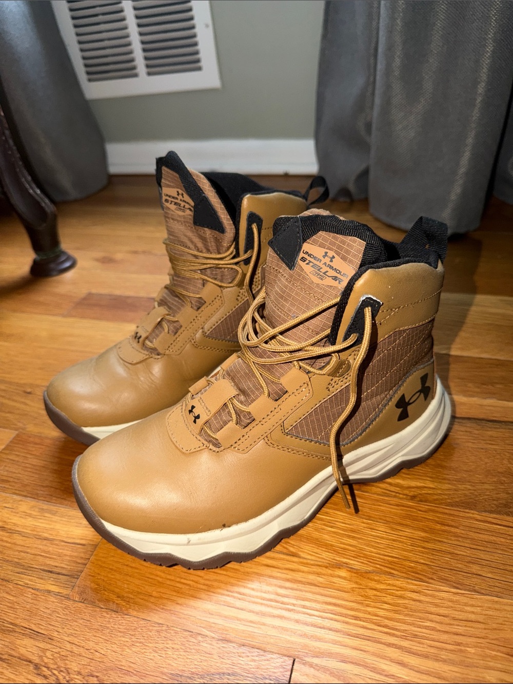 Under Armour Boys Tan and Black Waterproof Hiking Boots